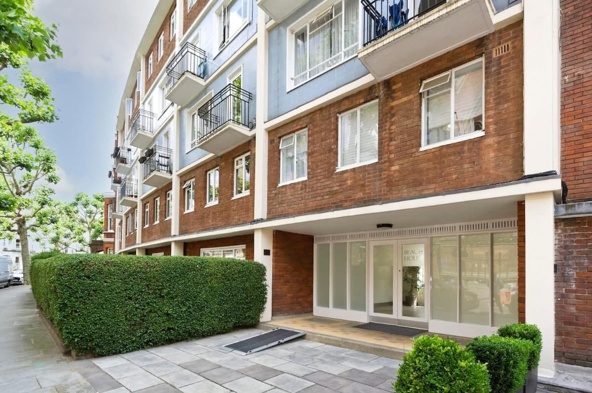 Leafy Earls Court 3 Bed Flat Londra