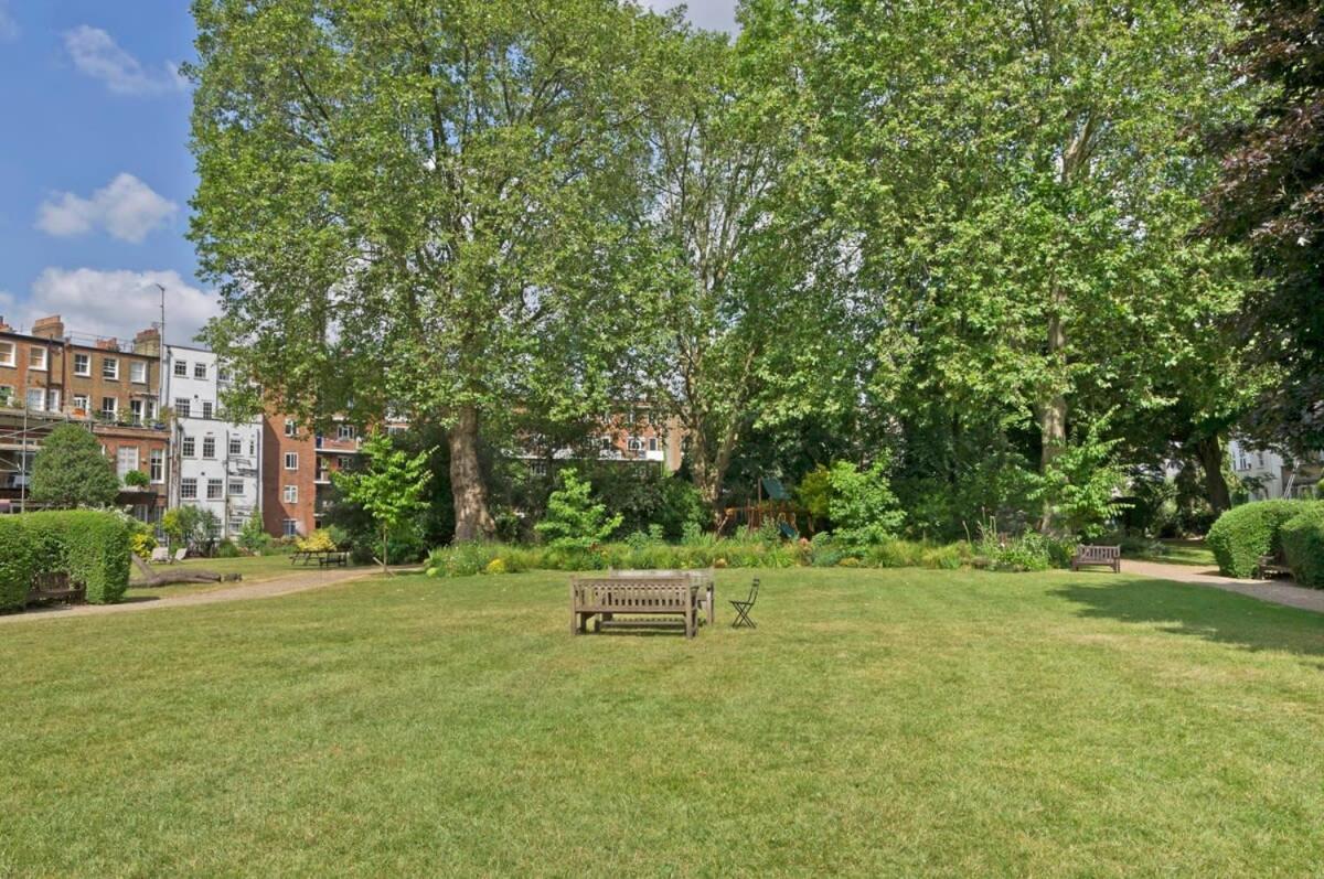 Leafy Earls Court 3 Bed Flat * Londra